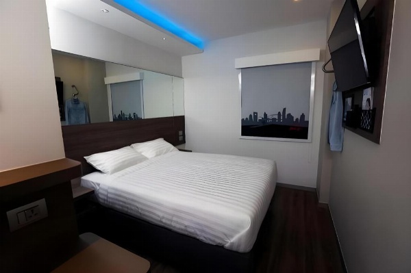 Red Planet Manila Bay image 25